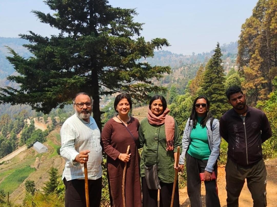 Katyuri Kings Divine Stay- Babaji'S Cave Dwarahat Exterior photo