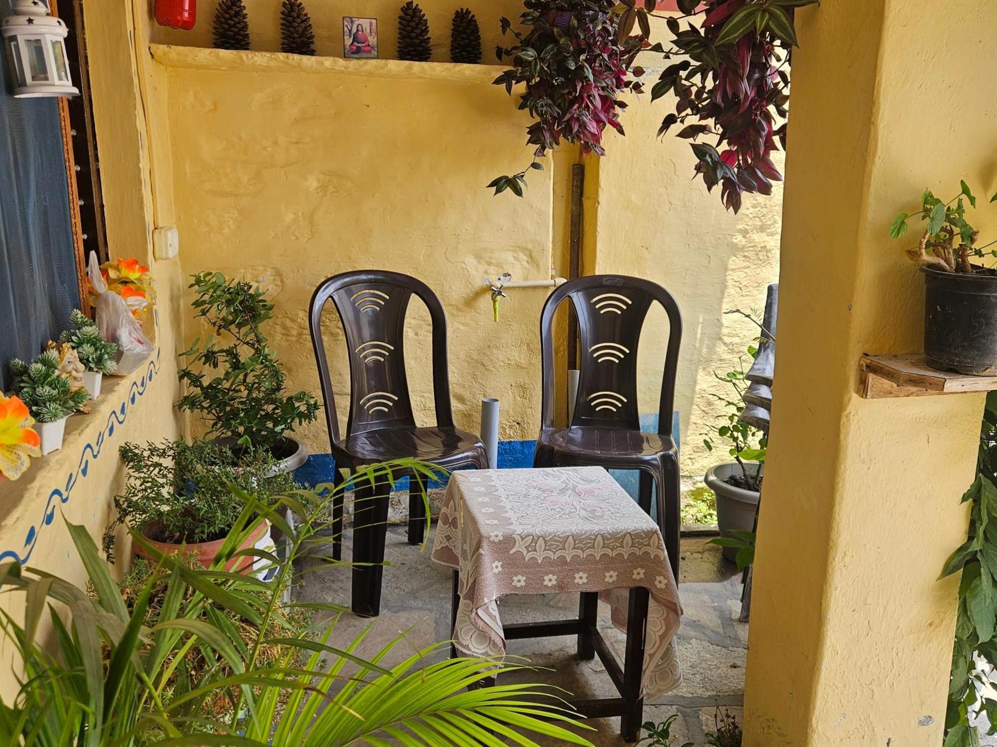 Katyuri Kings Divine Stay- Babaji'S Cave Dwarahat Room photo